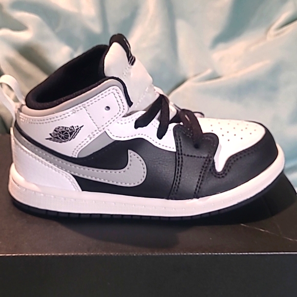 Air Jordan 1 Mid Toddler "White Shadow" - Picture 3 of 12